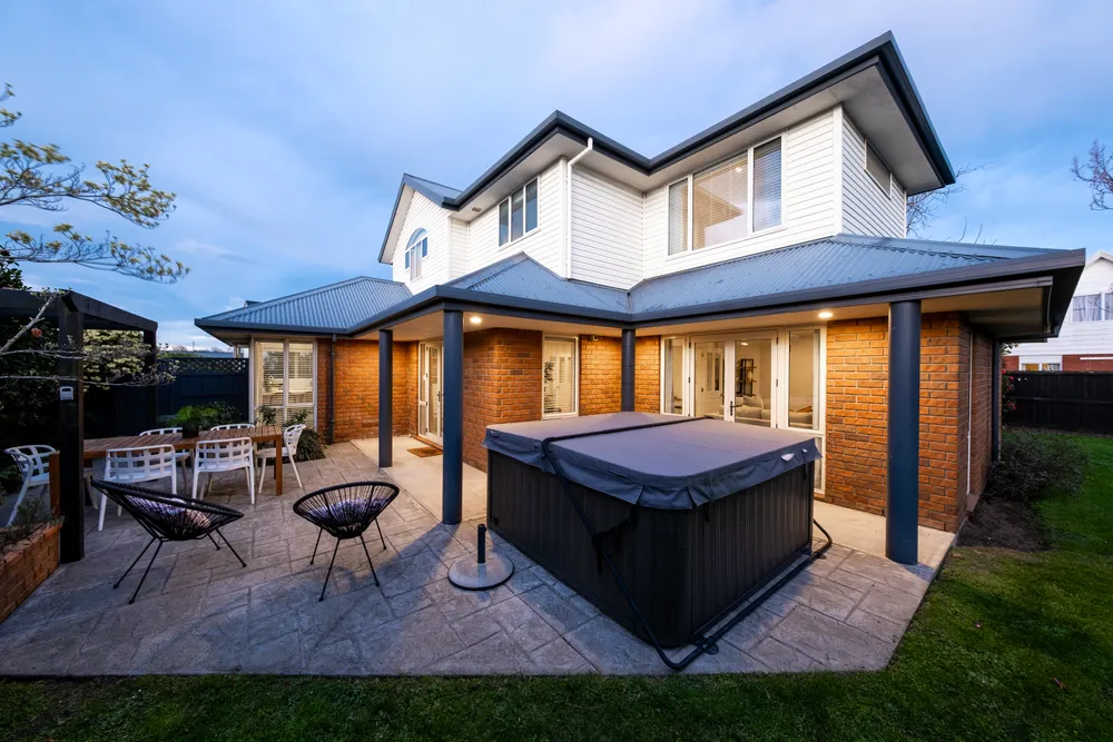 Photos of 1 Oaktree Lane