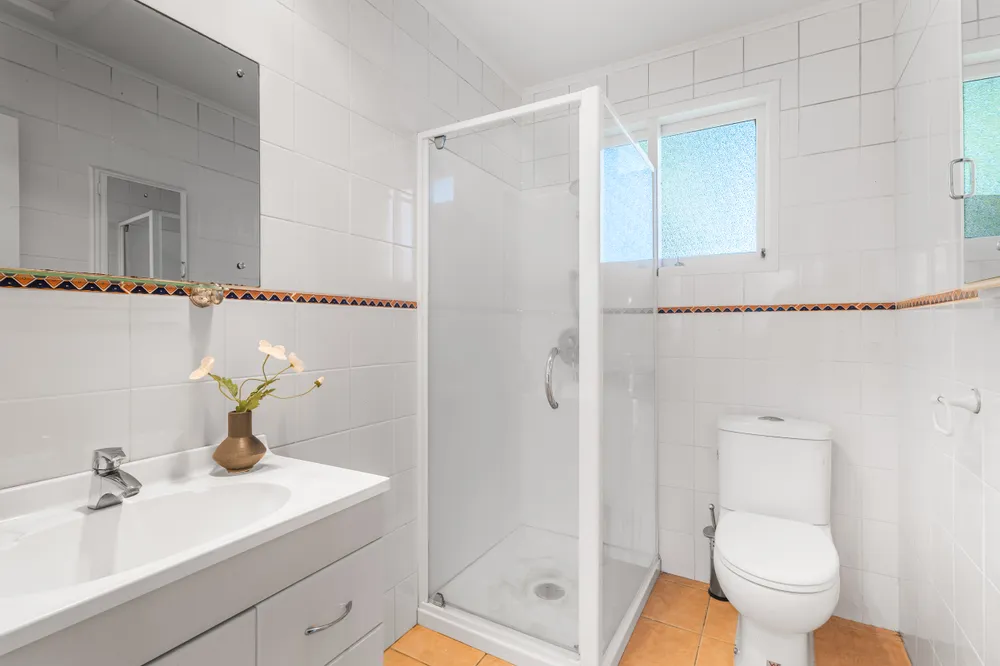 Photos of 32 Woodbine Avenue