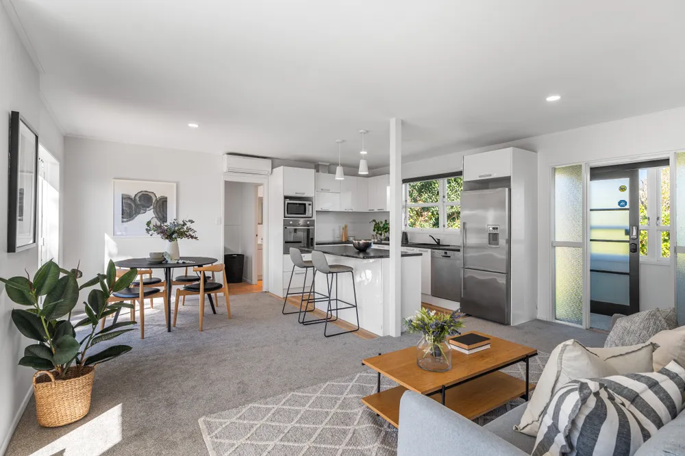 Photos of 32 Woodbine Avenue