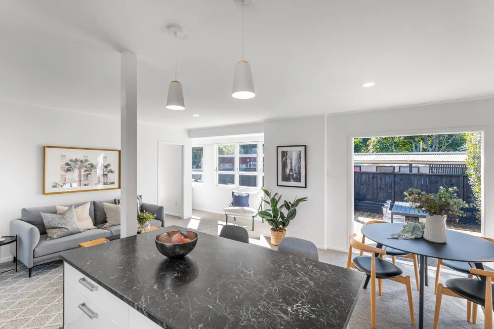 Photos of 32 Woodbine Avenue