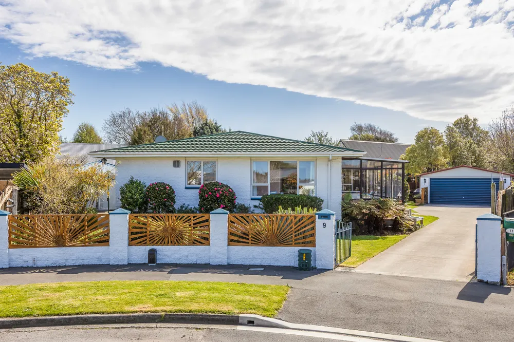 Photos of 9 Hussar Place