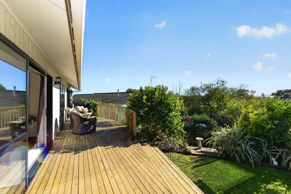 Photos of 52b Amanda Avenue