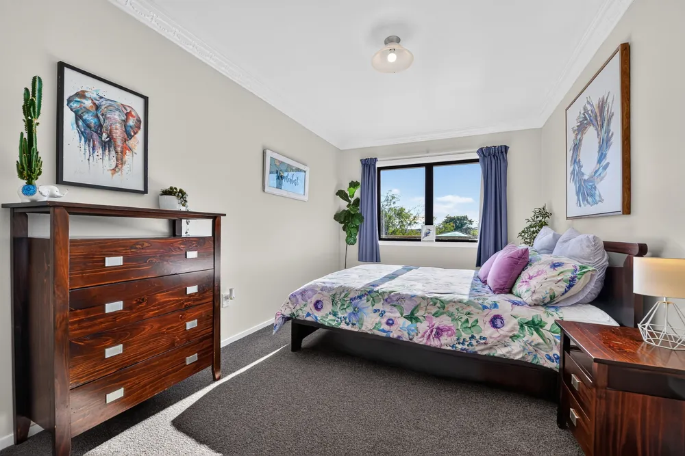 Photos of 52b Amanda Avenue