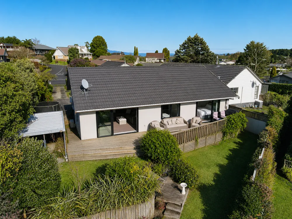 Photos of 52b Amanda Avenue