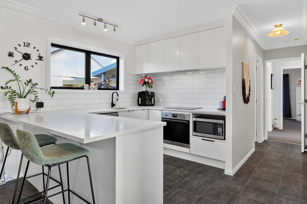 Photos of 52b Amanda Avenue