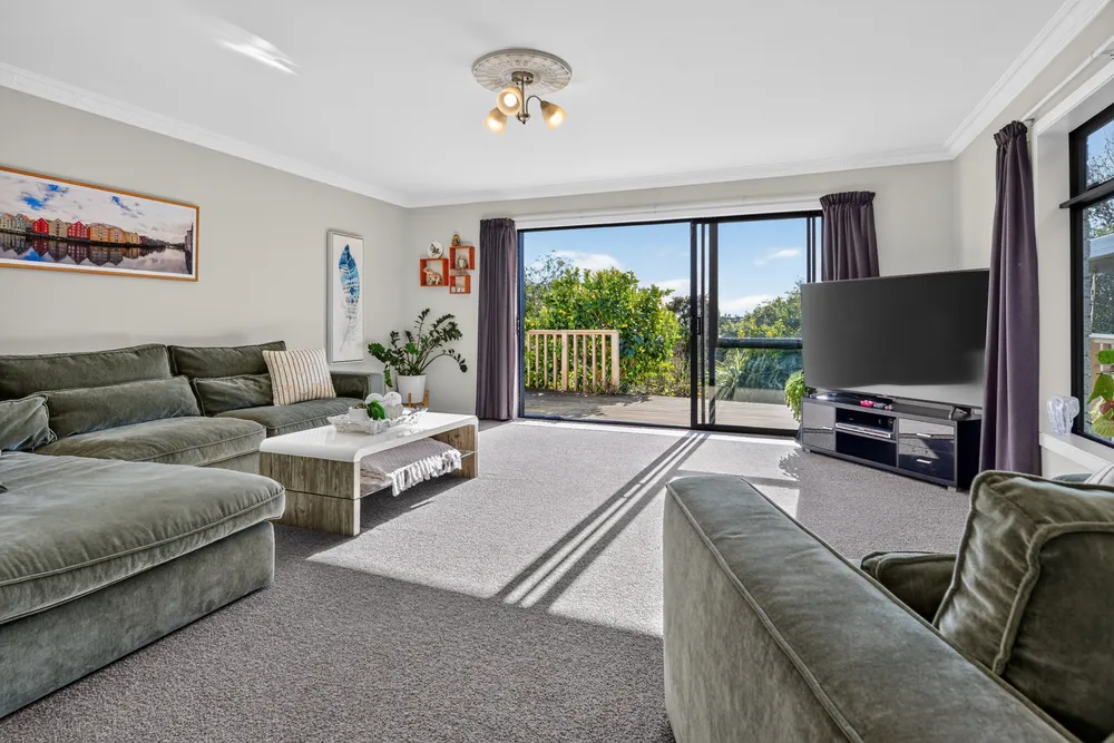 Photos of 52b Amanda Avenue