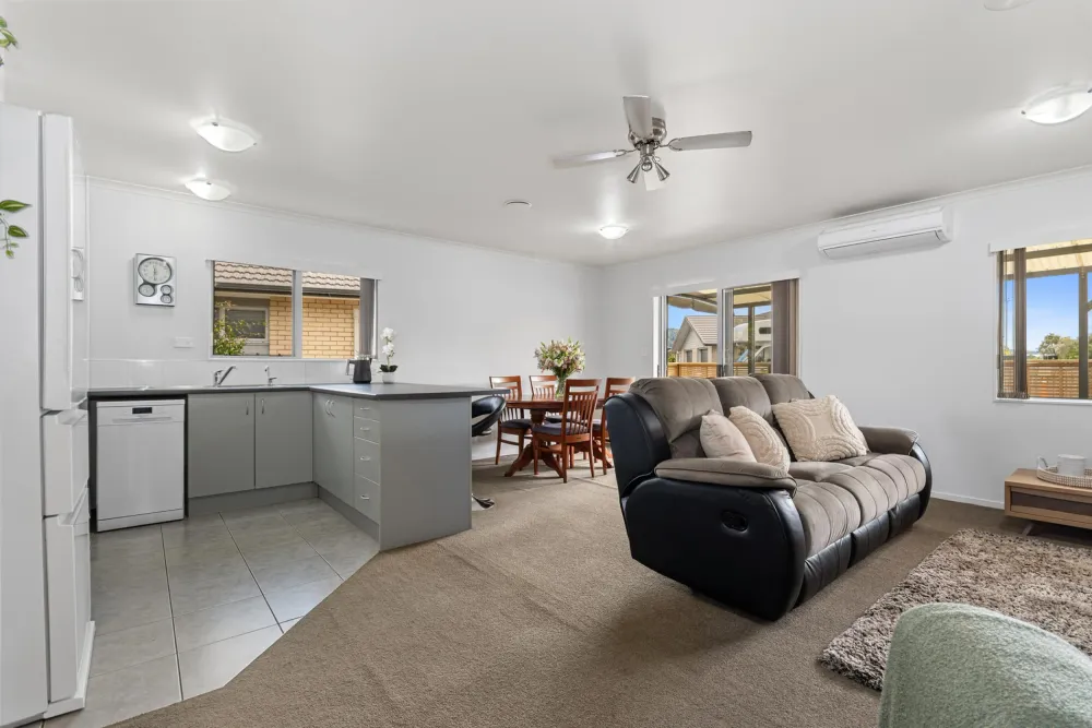 Photos of 6 Cobble Lane