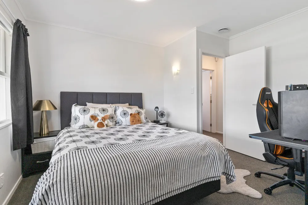 Photos of 22 Rosalind Road