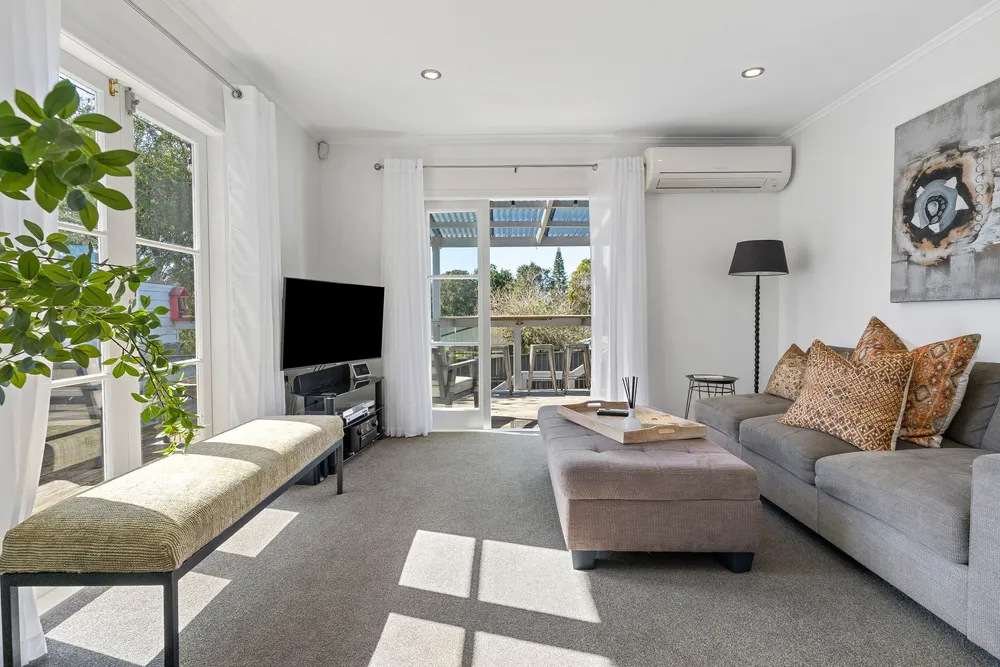 Photos of 22 Rosalind Road