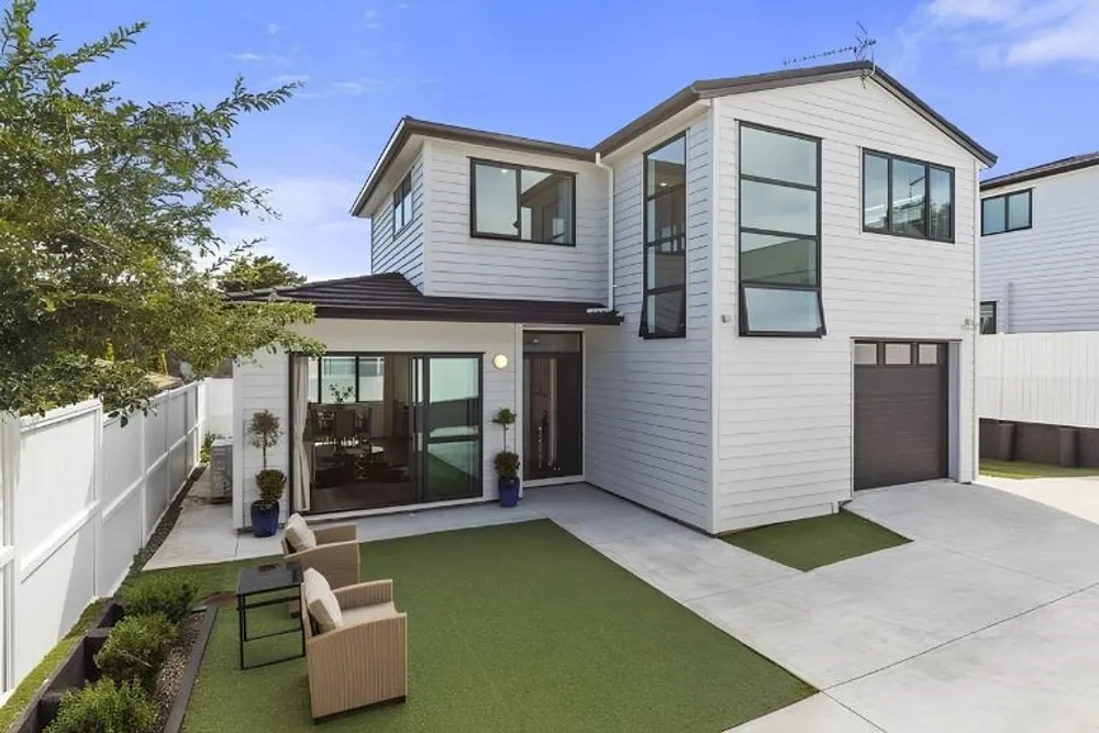 Photos of 175A Abbotts Way