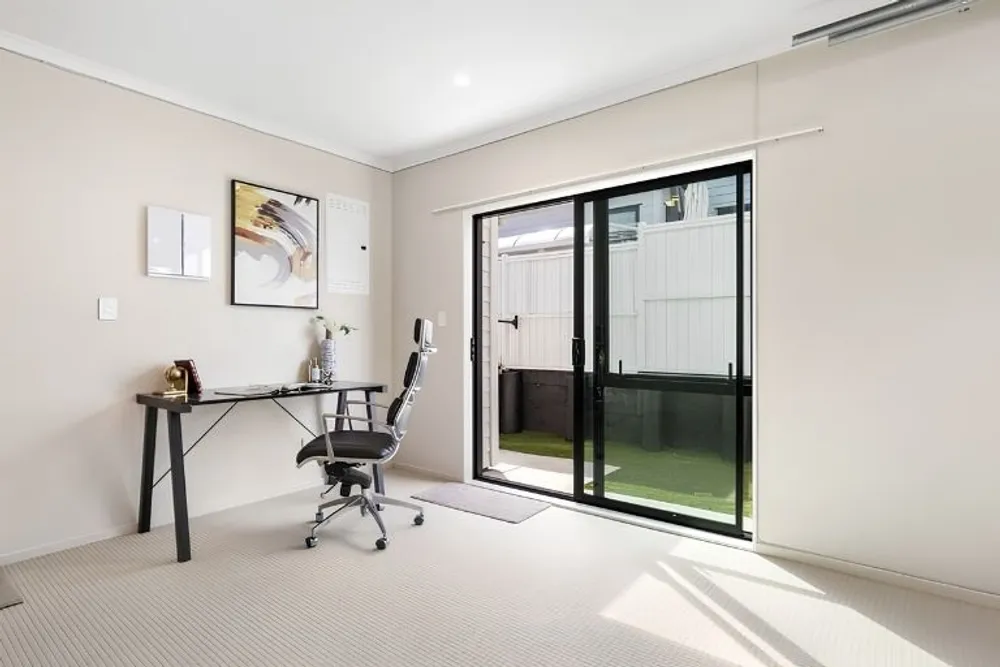 Photos of 175A Abbotts Way