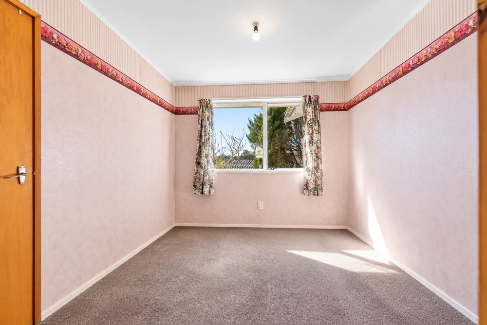 Photos of 112 Weatherly Road