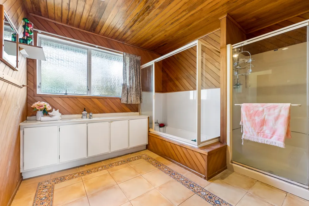 Photos of 112 Weatherly Road