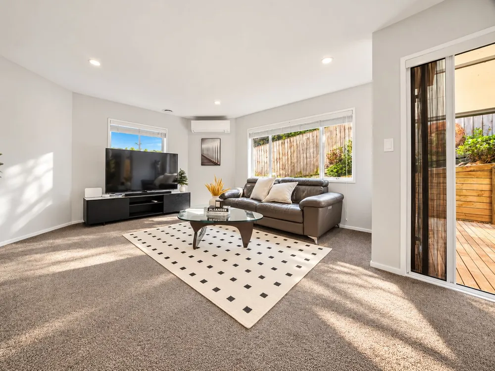 Photos of 49B Merriefield Avenue