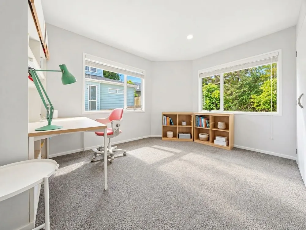 Photos of 49B Merriefield Avenue