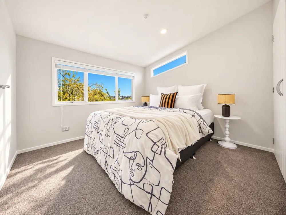 Photos of 49B Merriefield Avenue