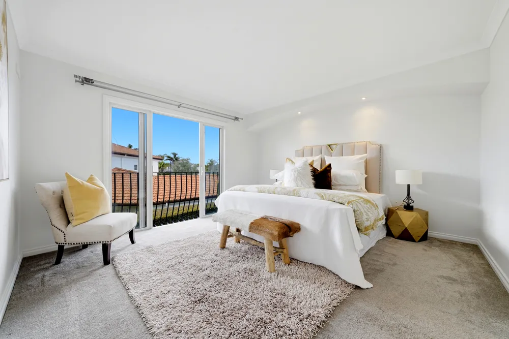 Photos of 1 Red Oak Place