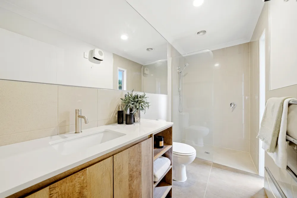 Photos of 1 Red Oak Place