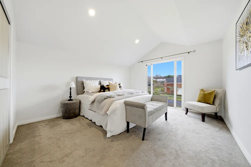 Photos of 1 Red Oak Place