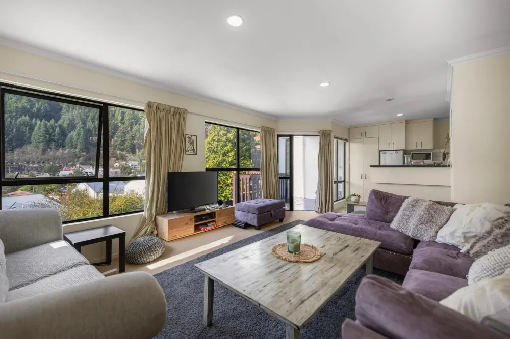 Photos of 8a Huff Street