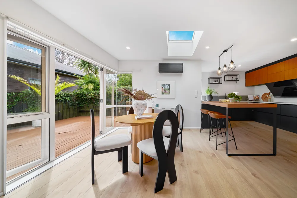 Photos of 2/9 Alma Road