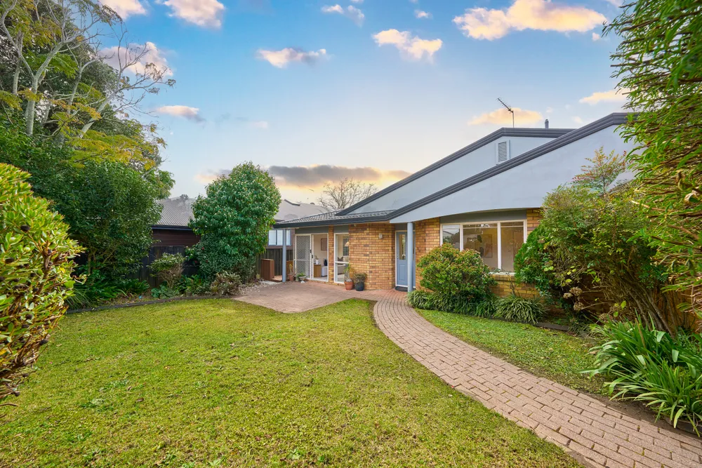 Photos of 2/9 Alma Road