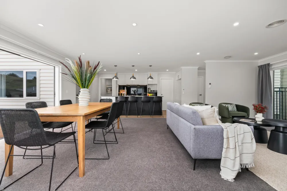 Photos of 10 Weatherdeck Close