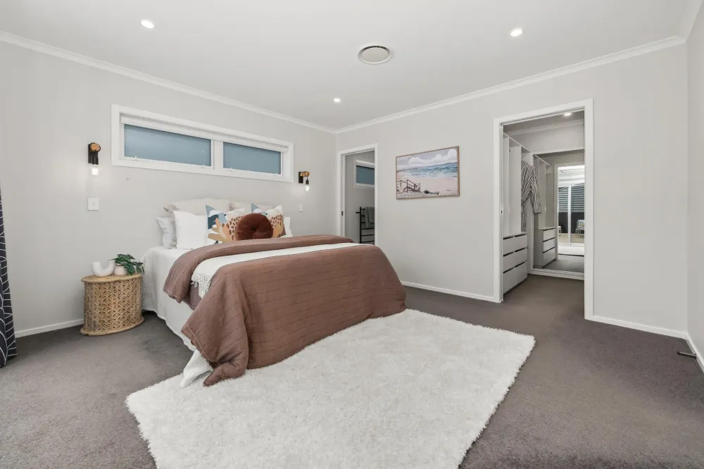 Photos of 10 Weatherdeck Close