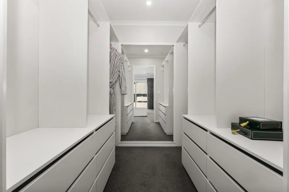 Photos of 10 Weatherdeck Close