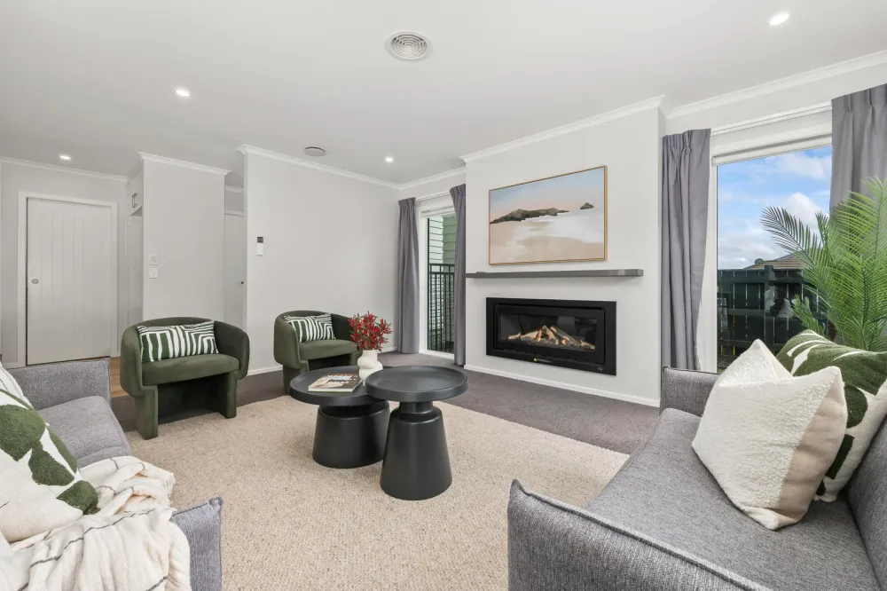 Photos of 10 Weatherdeck Close