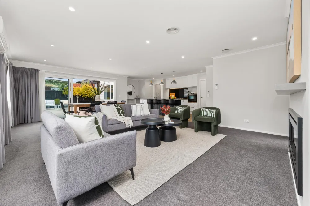 Photos of 10 Weatherdeck Close