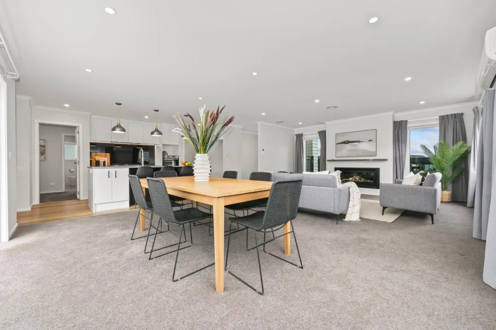 Photos of 10 Weatherdeck Close