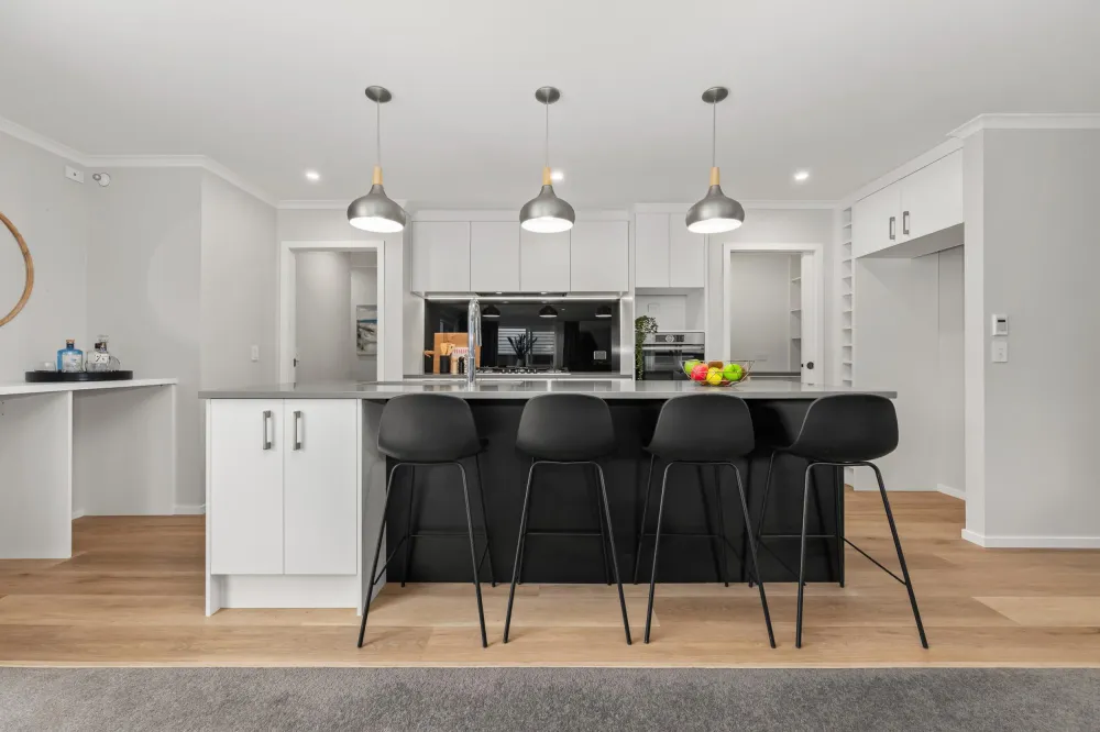 Photos of 10 Weatherdeck Close