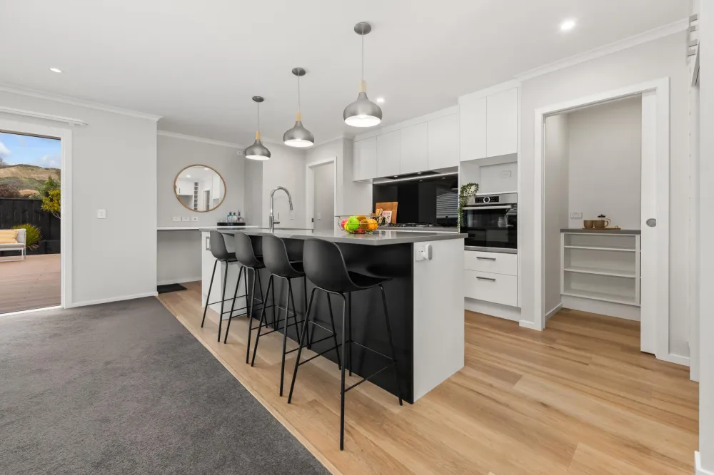 Photos of 10 Weatherdeck Close