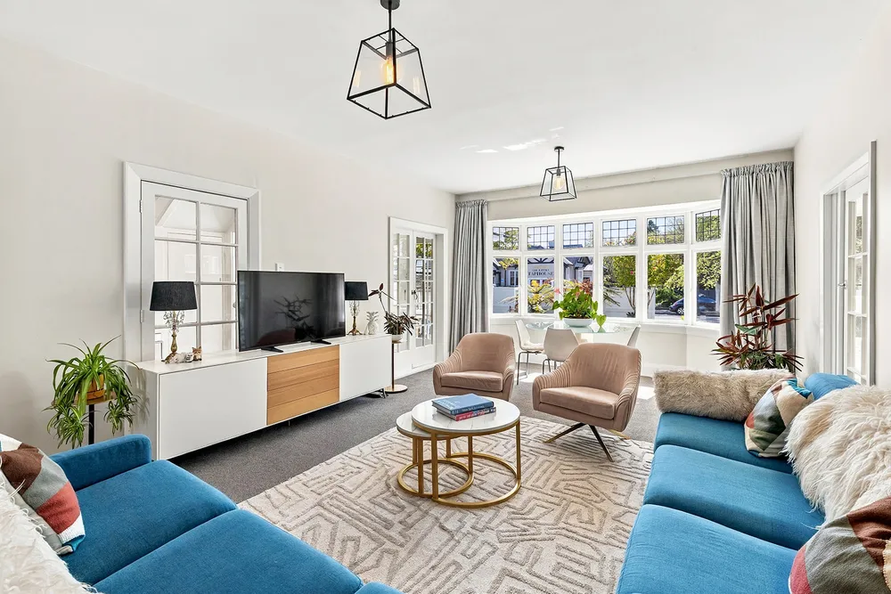 Photos of 12 Saint Albans Street