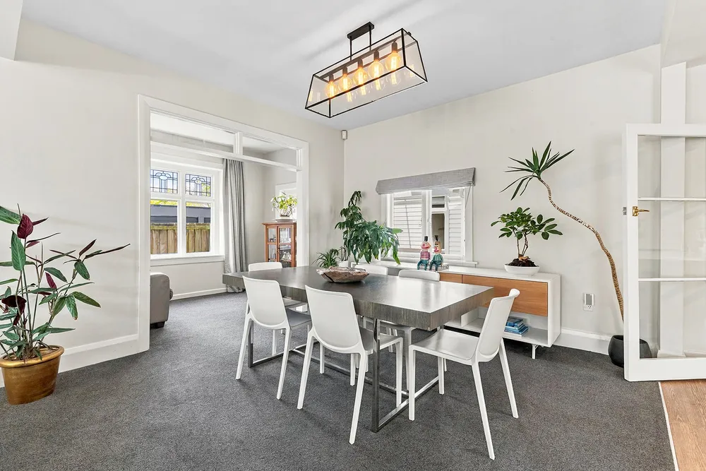 Photos of 12 Saint Albans Street