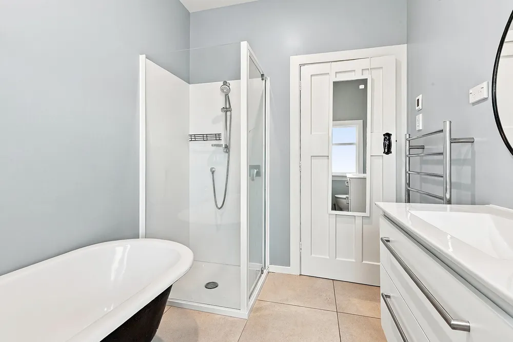 Photos of 12 Saint Albans Street
