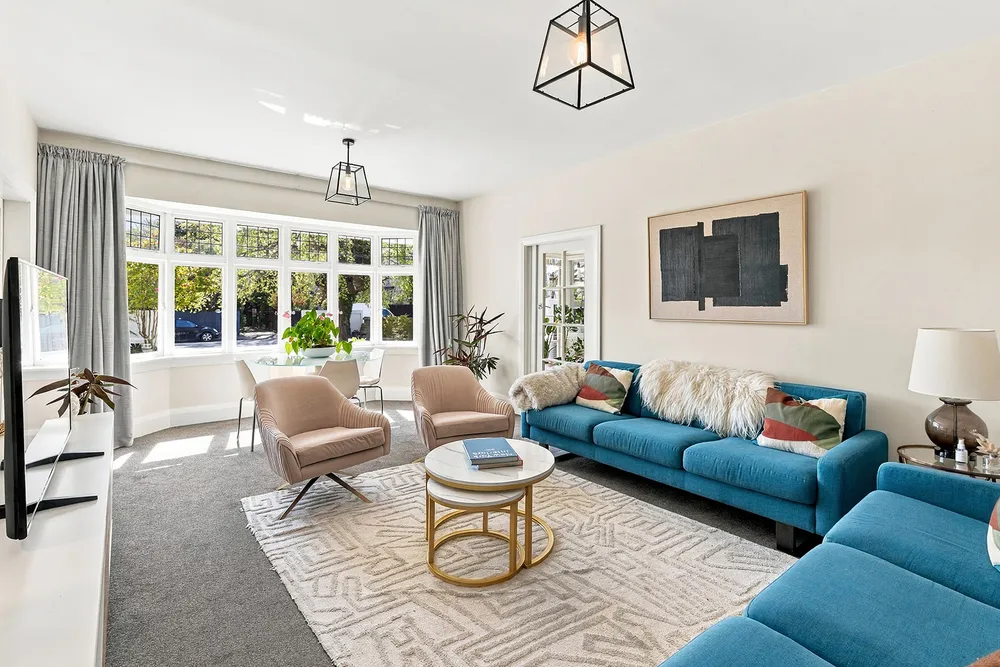 Photos of 12 Saint Albans Street