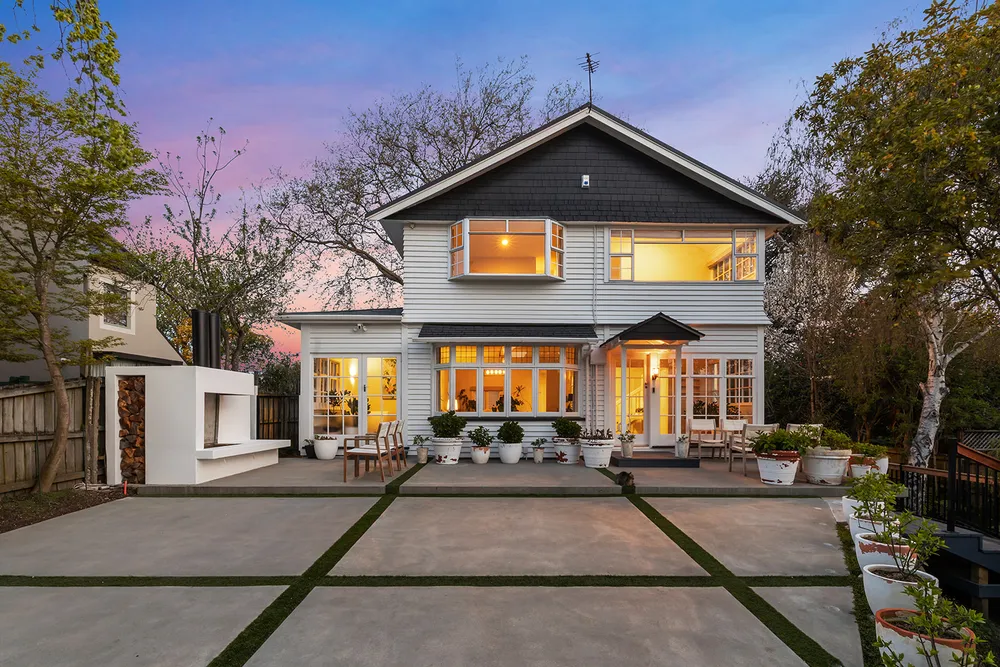 Photos of 12 Saint Albans Street