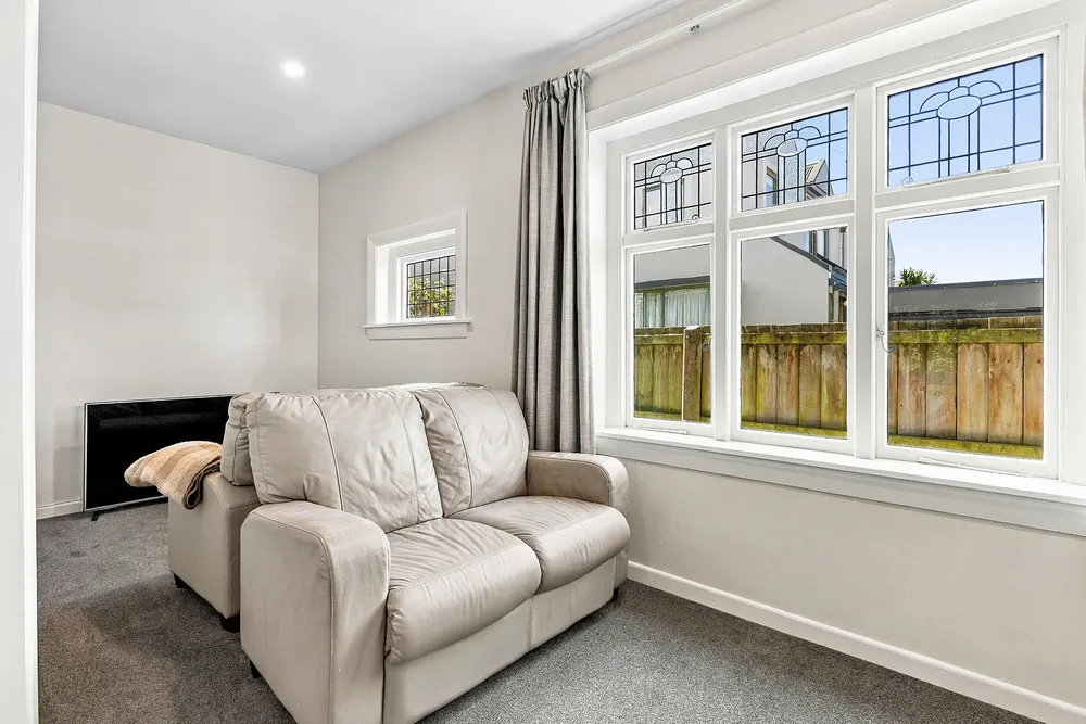 Photos of 12 Saint Albans Street