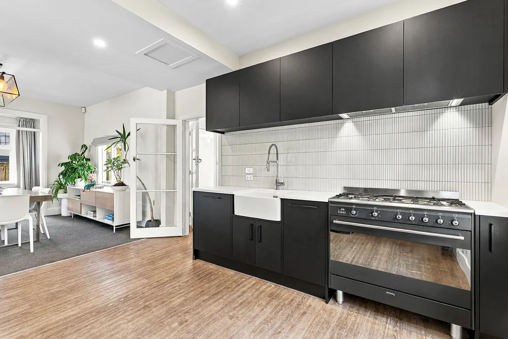 Photos of 12 Saint Albans Street