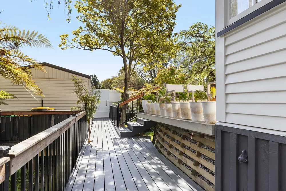 Photos of 12 Saint Albans Street