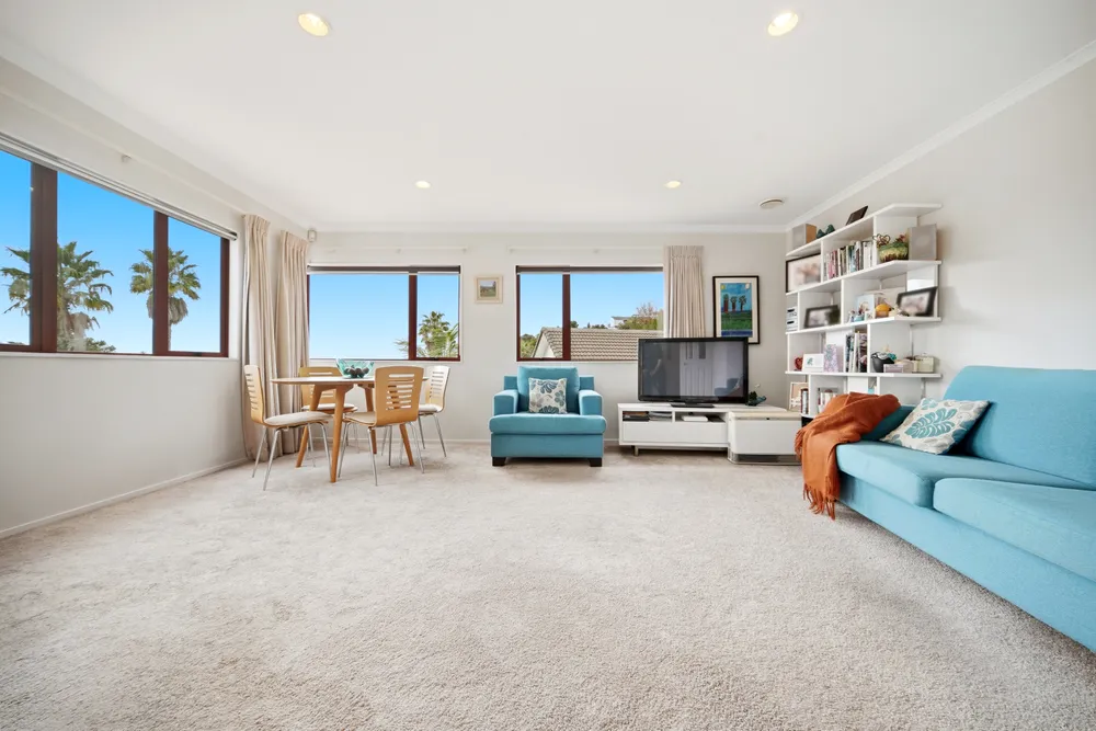 Photos of 60 Kate Sheppard Avenue