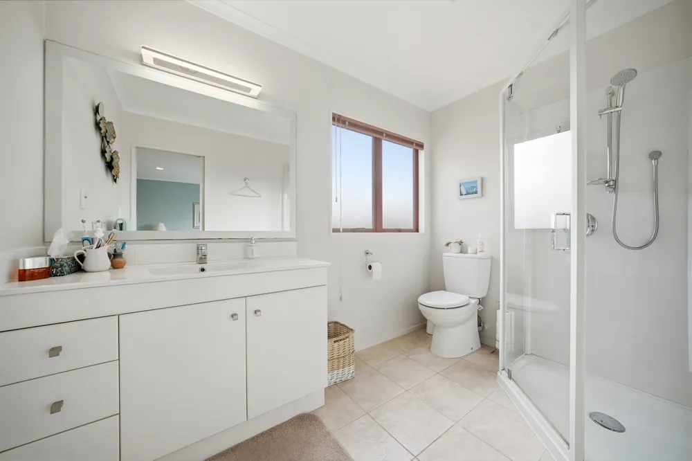 Photos of 60 Kate Sheppard Avenue
