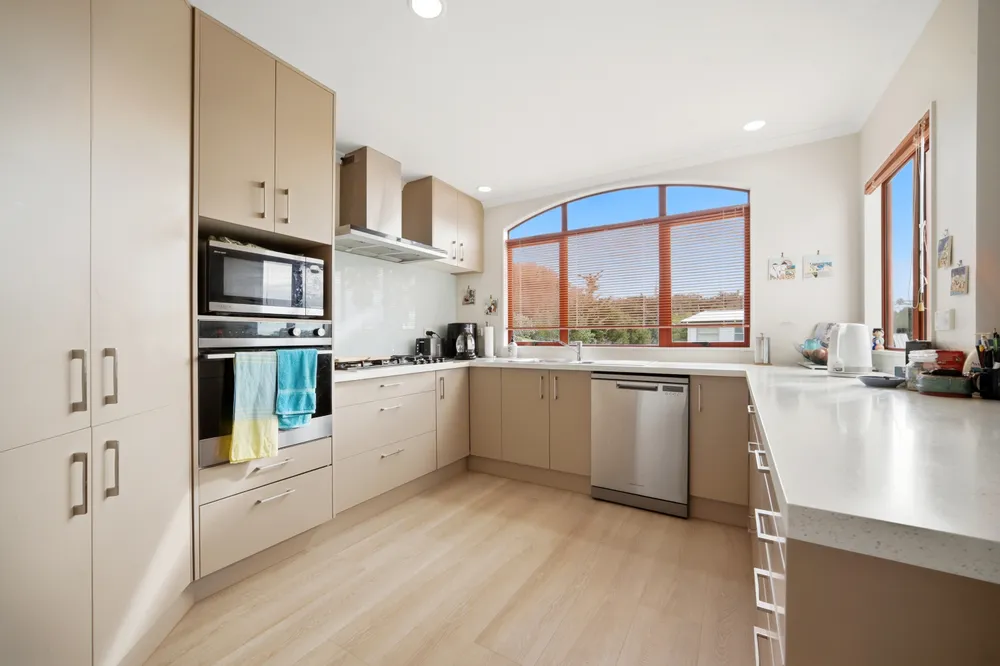 Photos of 60 Kate Sheppard Avenue