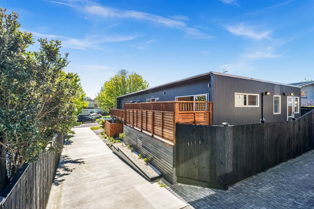 Photos of 10 Juliet Avenue
