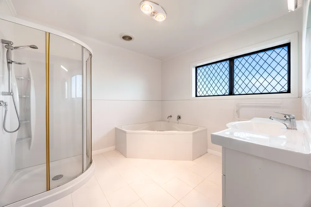 Photos of 15 Da Vinci Place