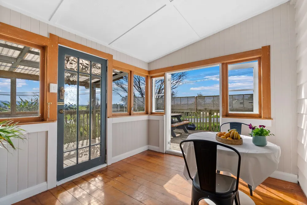 Photos of 176 Portland Road