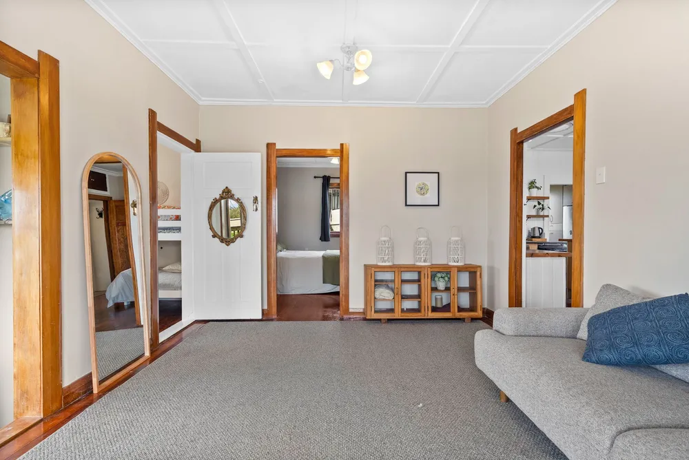 Photos of 176 Portland Road
