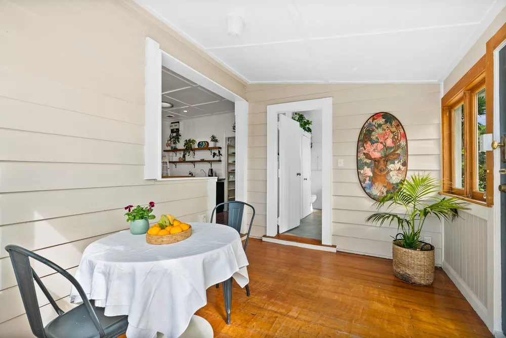 Photos of 176 Portland Road